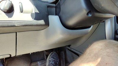 05-07 Town & Country Lower Dash Under Column Knee Bolster Trim Panel Gray Sld5