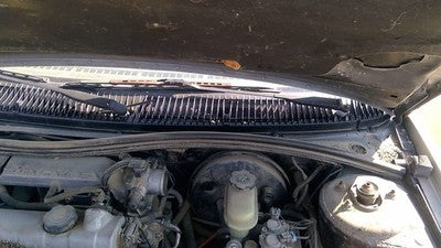 1993 Saturn Sw2 Windshield Wiper Cowl Vent Trim Panel Oem Grille