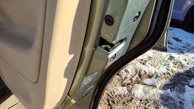 00-05 Vw Passat Passenger Right Rear Door Latch With Rods/Cables Oem Back