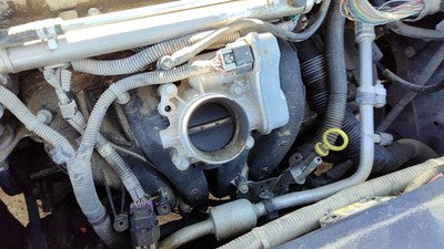 2005-2006 Chevy Cobalt Throttle Body Valve Oem With Sensors 2.2L 12568796