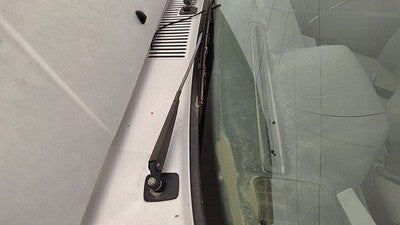 1985-1992 Volvo 740 Driver Left Windshield Wiper Arm Oem Blade Lever 1321581