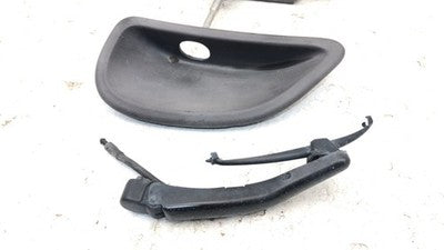 2001 Volvo V70 Xc Set Of Headlight Wipers Oem Assembly Pair Driver Passenger