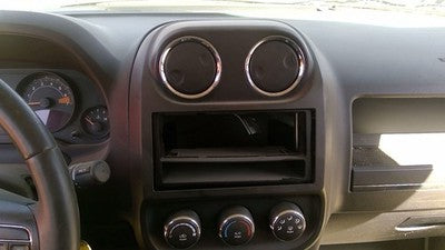 2009-2017 Jeep Patriot Trim Bezel Around Radio Surround Dash Panel Oem Gray Dv