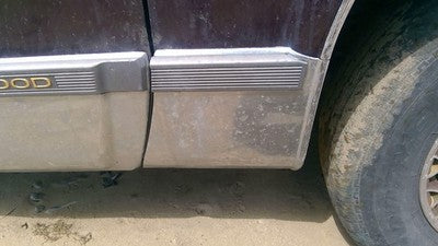 93 Cadillac Fleetwood Passenger Right Rear Moulding From Fender Oem Trim Chrome