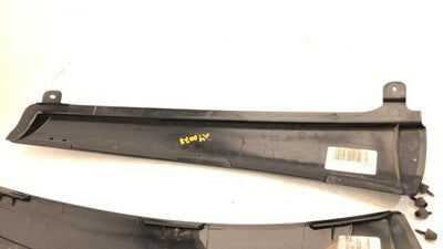 2008 Chevy Trail Blazer Pair Lift Gate Pillar Trim Molding With Hardware Oem