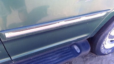 97-02 Expedition Driver Left Rear Moulding From Door Back Trim Strip Green Su