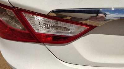 2011-14 Hyundai Sonata Driver Left Tail Light Brake Lamp Rear Inner Lid Mounted