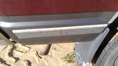 1999 Chevy Tahoe Passenger Right Rear Moulding On Quarter Panel Oem