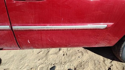 06 Town & Country Driver Left Rear Moulding From Door Back Trim Inferno Red Prh