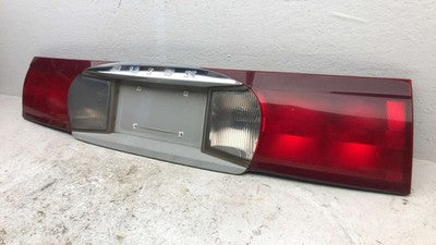 2004-2007 Buick Rendezvous Center Tail Light Section Oem Brake Lamp Middle
