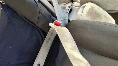 2001-2003 Hyundai Elantra Driver Left Front Seat Belt Buckle Receiver Oem Tan