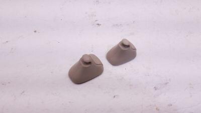 04-07 CADILLAC SRX SUN VISOR CLIPS (PAIR) HOLDER-TAN