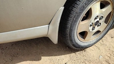 2002 Chevy Malibu Passenger Right Rear Moulding On Quarter Panel Oem Silver 12U