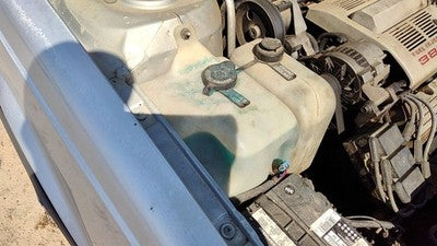 1990 Olds 88 Windshield Washer Fluid Reservoir With Pump Oem Wiper Tank