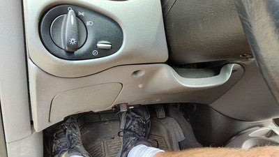 00-04 Station Wagon Lower Dash Under Column Knee Bolster Trim Panel Gray Ea
