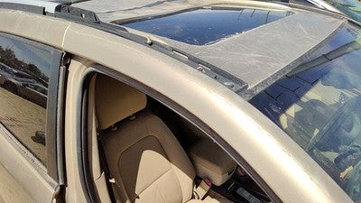 Suzuki Grand Vitara Xl-7 Passenger Right Front Moulding On A Pillar Post Gold