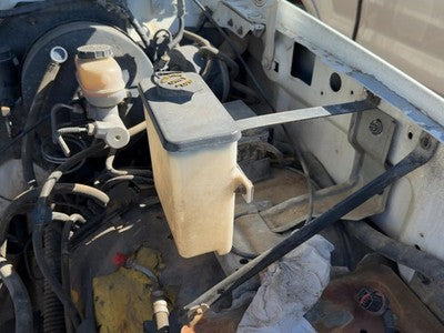 1992 Ford F250 Windshield Washer Fluid Reservoir With Pump Oem Wiper Tank