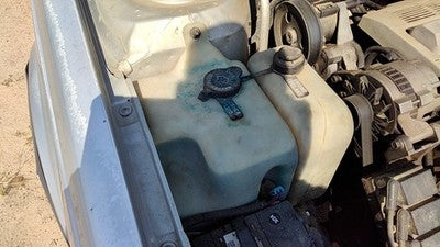 1990 Olds 88 Windshield Washer Fluid Reservoir With Pump Oem Wiper Tank