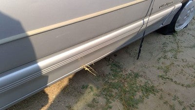 1991 Cutlass 2 Door Passenger Right Front Moulding From Door Trim Strip Silver