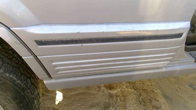 94 Jeep Grand Cherokee Passenger Right Rear Moulding From Door Back Trim Silver