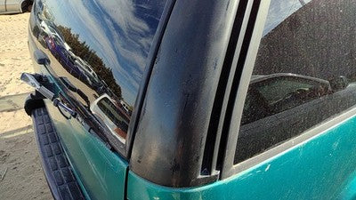 1995 S10 Blazer Passenger Right Rear Upper Corner Moulding On Quarter Panel Oem