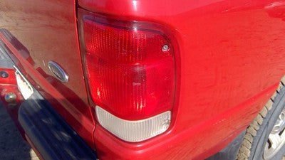 2000 Ford Ranger Passenger Right Tail Light Brake Lamp Oem Rear Yl5z13404aa