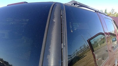 1999 Chevy Tahoe Passenger Right Rear Moulding On Quarter Panel Oem Upper Corner