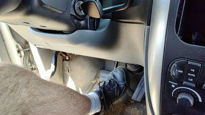 05-07 Town & Country Lower Dash Under Column Knee Bolster Trim Panel Gray Sld5