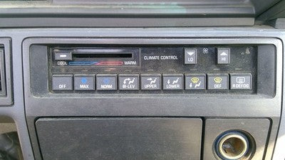 1988-1992 Cutlass 2 Door Temperature Control Module In Dash Heater Ac Head Unit
