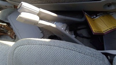 1991 Cutlass 2 Door Driver Left Front Seat Belt Buckle Receiver Oem Gray