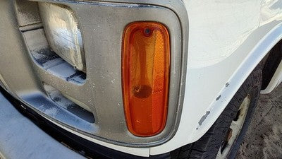 96-02 Savana Van 2500 Driver Left Front Turn Signal Light Lamp Fender Mounted