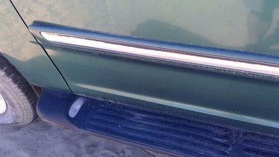 97-02 Ford Expedition Driver Left Front Moulding From Door Trim Strip Green Su