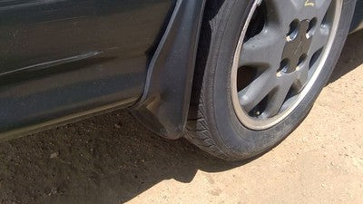 1991 Mitsubishi Galant Vr-4 Passenger Right Rear Mud Flap Rock Guard Shield Back