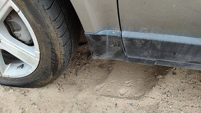 2004 Vw Passat Driver Left Moulding From Fender Oem Trim Strip Silver