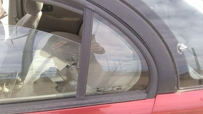 1996-2000 Saturn Sw2 Driver Left Rear Vent Window Back Door Glass With Frame Oem
