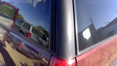 1999 Chevy Tahoe Driver Left Rear Moulding On Quarter Panel Oem Upper Corner