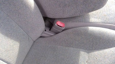 1998 Mercury Sable Passenger Right Front Seat Belt Buckle Receiver Oem Gray N2