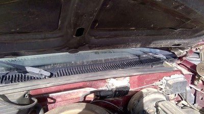 1988 Gmc Sierra 2500 Windshield Wiper Cowl Vent Trim Panel Oem Grille