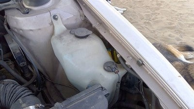 1994 Olds Eighty Eight Windshield Washer Fluid Reservoir With Pump Wiper Tank