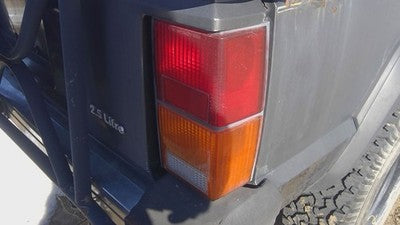 1984-1996 Jeep Cherokee Passenger Right Tail Light Oem Brake Lamp Rear 4720500