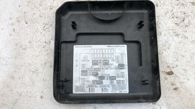 2002 Sierra 2500 Hd Fuse Box Electrical Center Housing Mount Oem 15040248