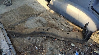 1994 Ford Explorer Transmission Crossmember Mount Bracket Oem 4.0L Mt 4X4