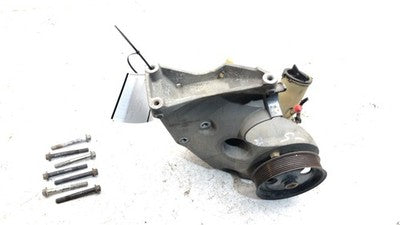 1999 F250 Super Duty Power Steering Pump With Mount Bracket 7.3L Powerstroke Oem