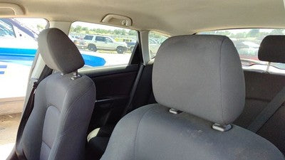 2008 Mazda 3 Pair Of Headrests Oem Left Right Set Seat