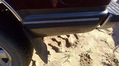 1999 Chevy Tahoe Driver Left Rear Moulding On Quarter Panel Oem