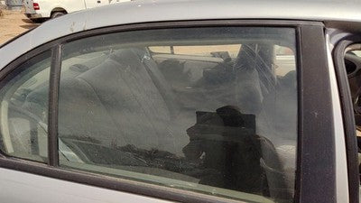 97-05 Chevy Malibu Passenger Right Rear Side Window Door Glass Oem Back 22644120