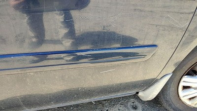 04-06 Town & Country Passenger Right Front Moulding Door Trim Strip Blue Pb8