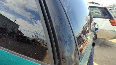 1995 S10 Blazer Driver Left Rear Upper Corner Moulding On Quarter Panel Oem