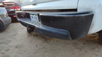 2000-2006 Chevy Suburban Rear Back Bumper Oem Step With Brackets 19121287