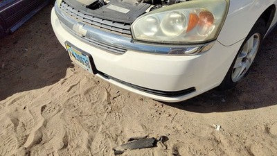 2004-2005 Chevy New Style Malibu Front Bumper Cover Assembly Oem White 40U